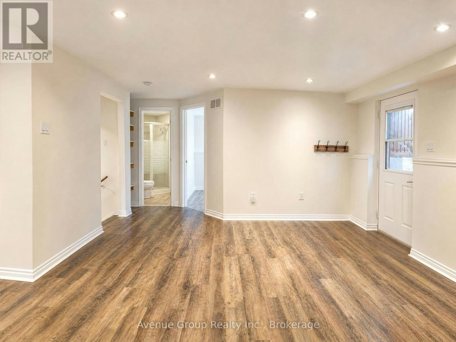 LOWER-54 Leggott Avenue, Barrie, ON, L4N 8A9 - 7