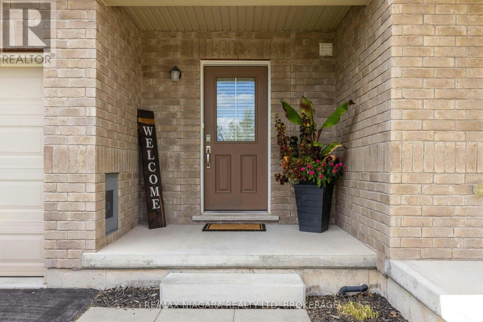 8073 Cole Court, Niagara Falls, ON, L2G 0H8 - 2