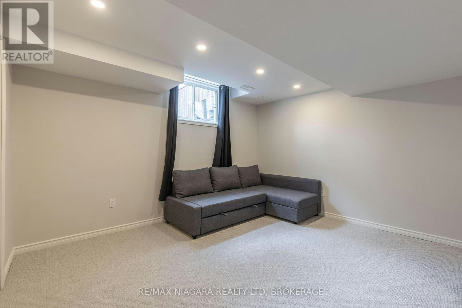 8073 Cole Court, Niagara Falls, ON, L2G 0H8 - 18
