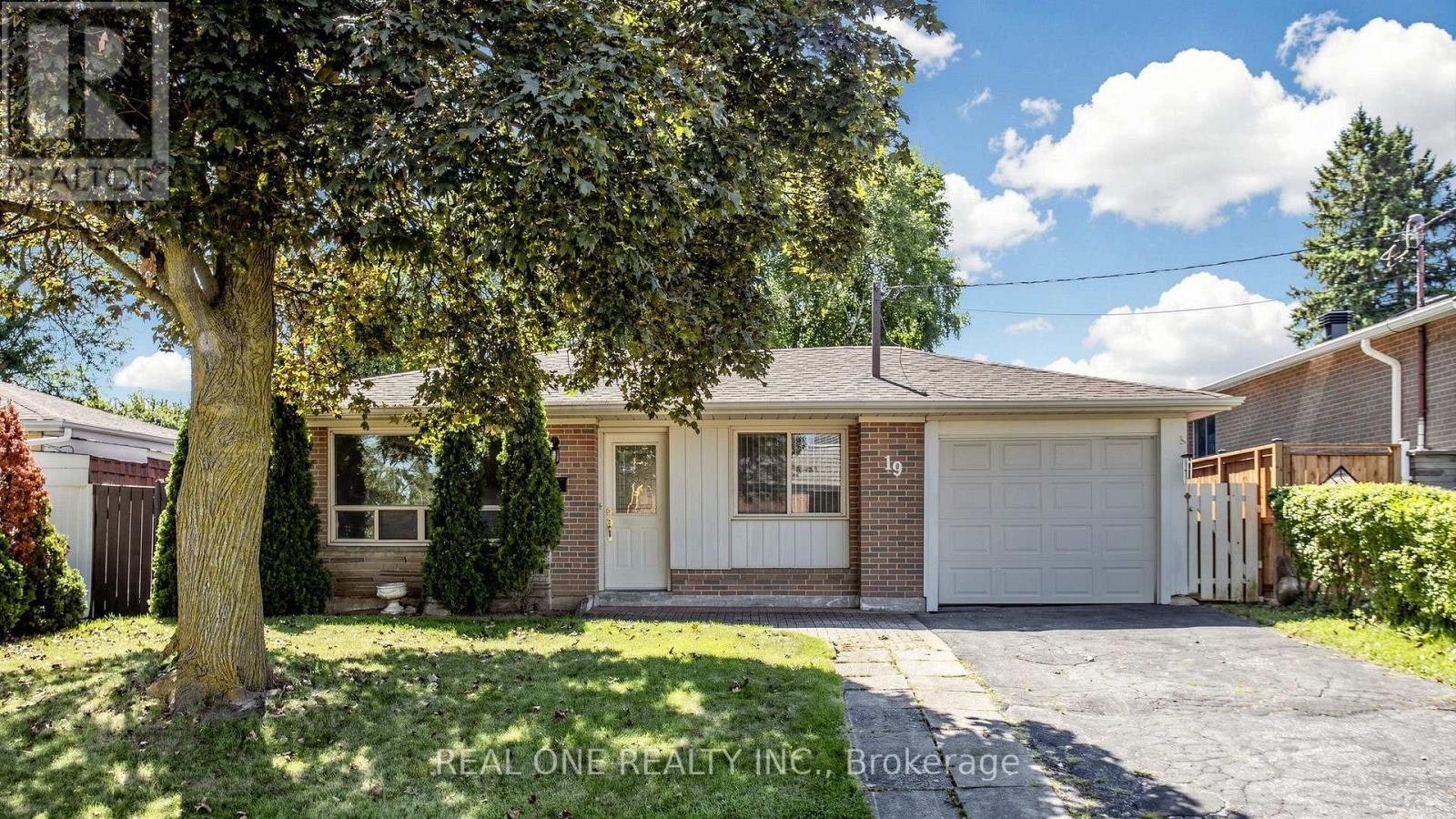 19 Nymark Avenue, Toronto, ON, M2J 2G8