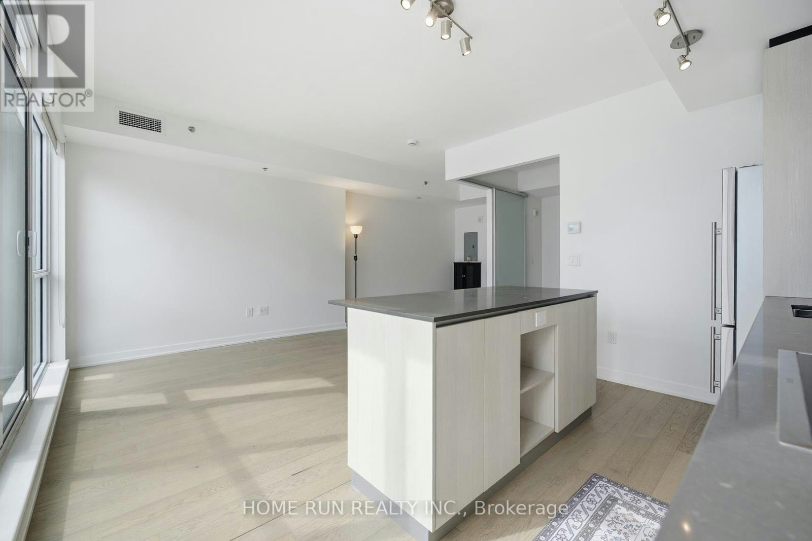 1007-199 Slater Street, Ottawa, ON, K1P 0C8 - 13