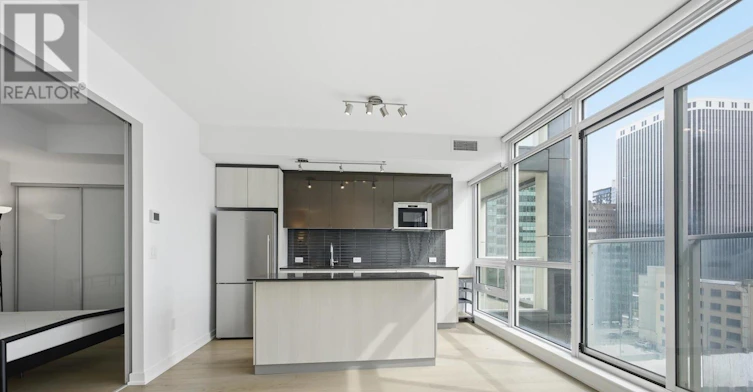 1007-199 Slater Street, Ottawa, ON, K1P 0C8 - 12