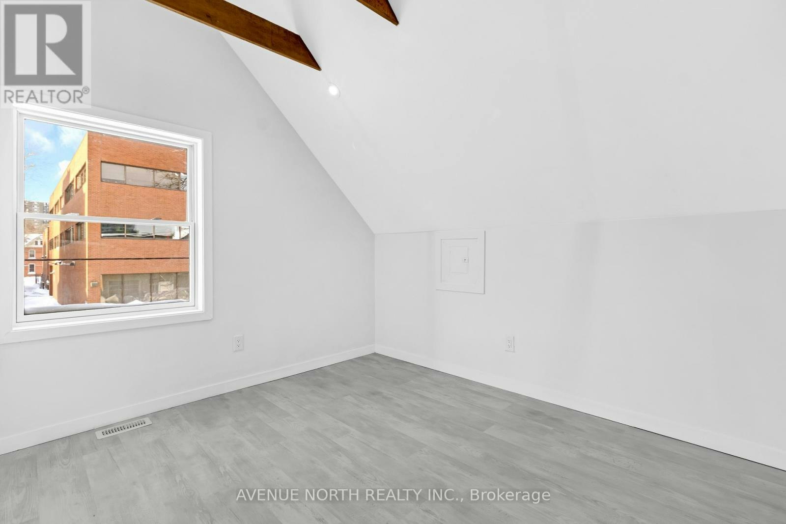 2-28 Florence Street, Ottawa, ON, K2P 0W7 - 12