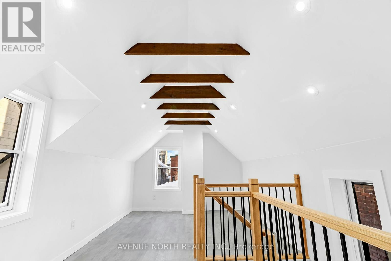 2-28 Florence Street, Ottawa, ON, K2P 0W7 - 7