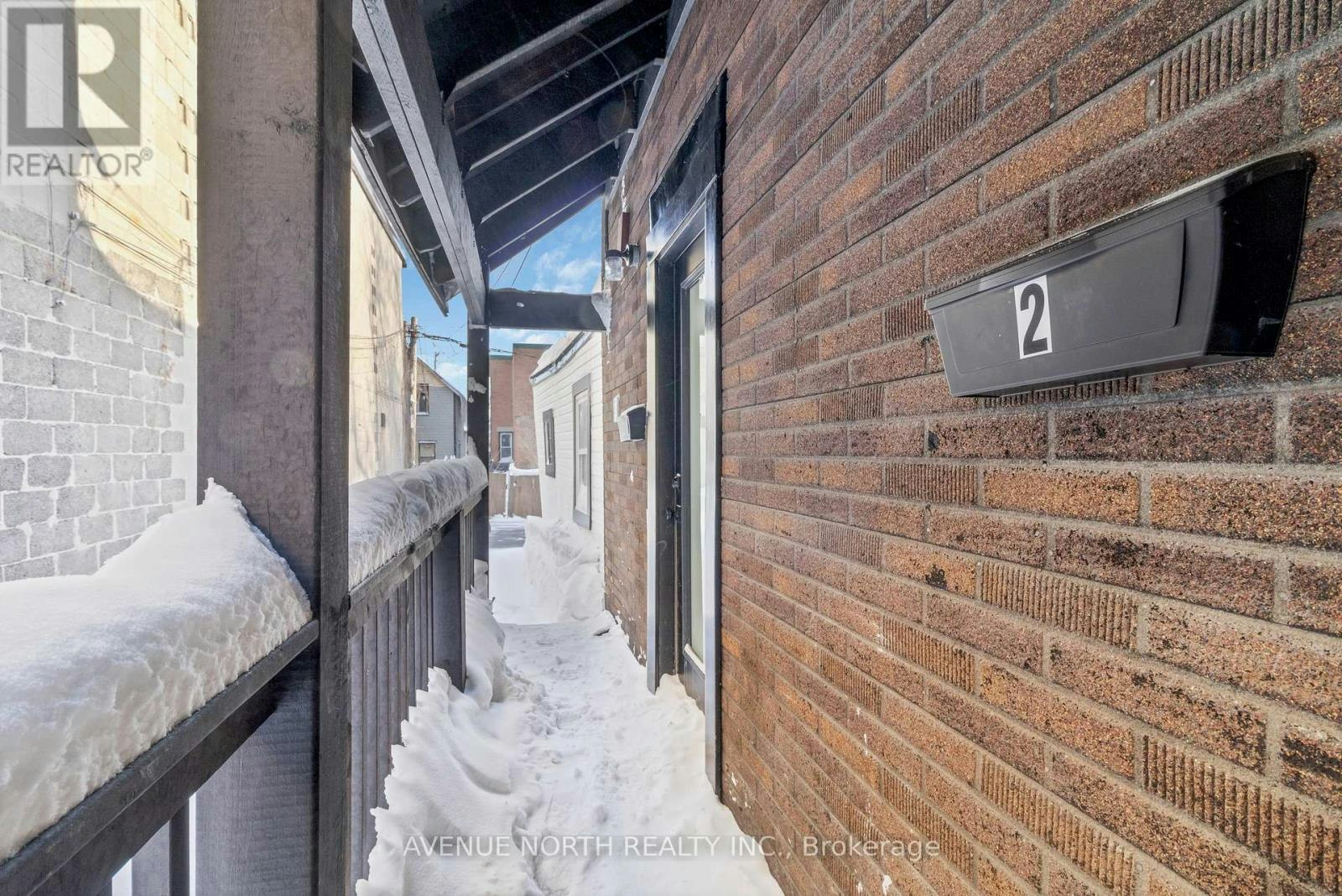2-28 Florence Street, Ottawa, ON, K2P 0W7