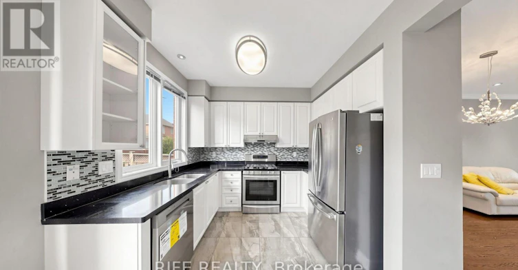 100 Castlemore Avenue, Markham, ON, L6C 2N5 - 12