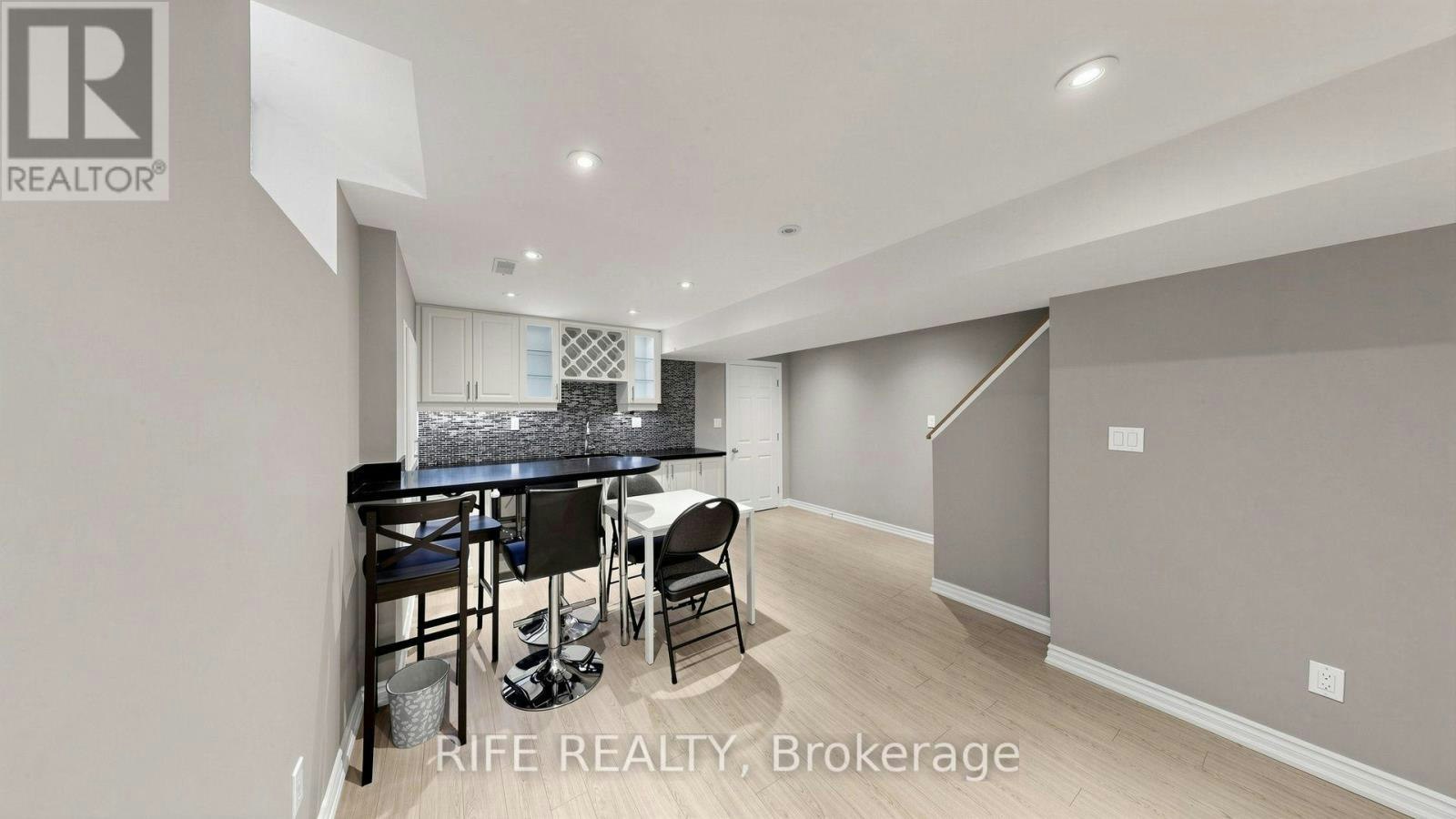 100 Castlemore Avenue, Markham, ON, L6C 2N5 - 31