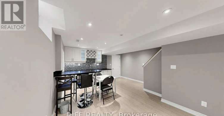 100 Castlemore Avenue, Markham, ON, L6C 2N5 - 31