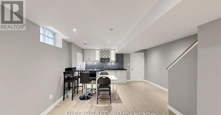 100 Castlemore Avenue, Markham, ON, L6C 2N5 - 30