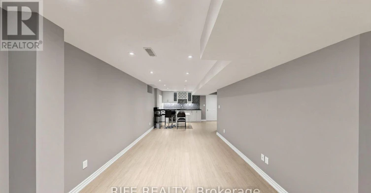 100 Castlemore Avenue, Markham, ON, L6C 2N5 - 35