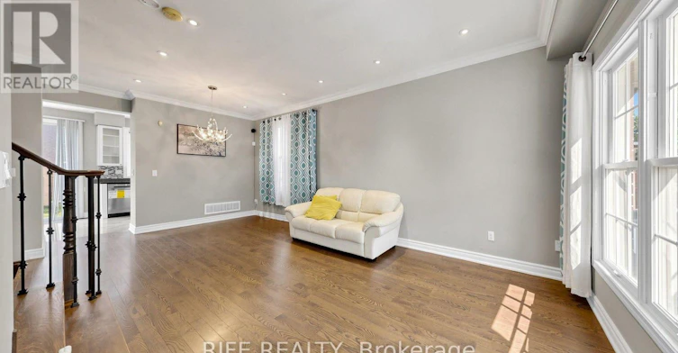 100 Castlemore Avenue, Markham, ON, L6C 2N5 - 6