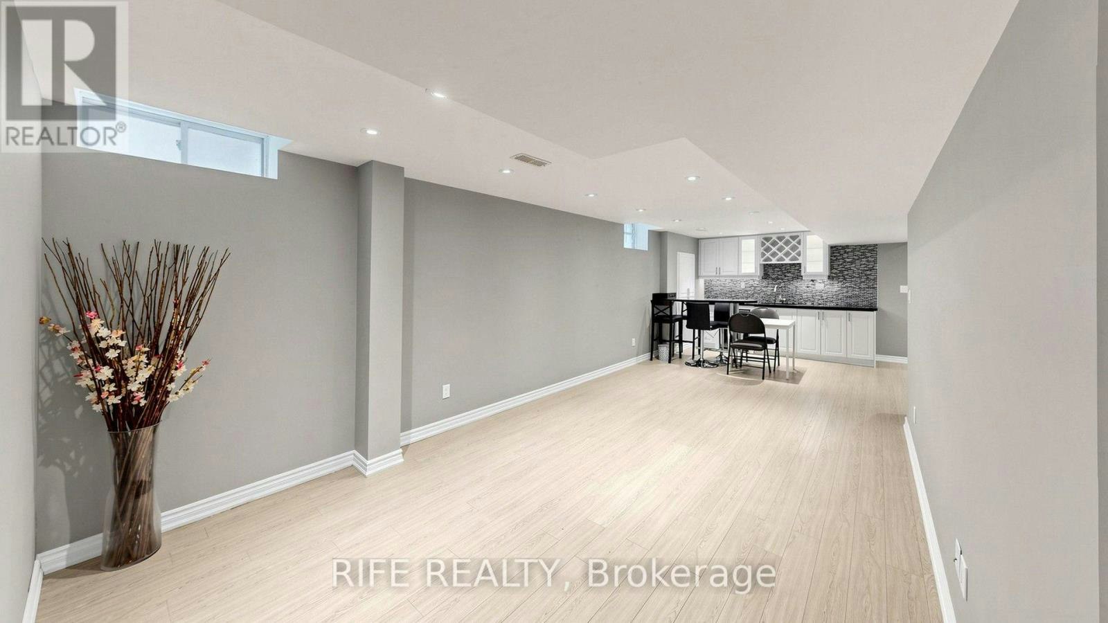 100 Castlemore Avenue, Markham, ON, L6C 2N5 - 34