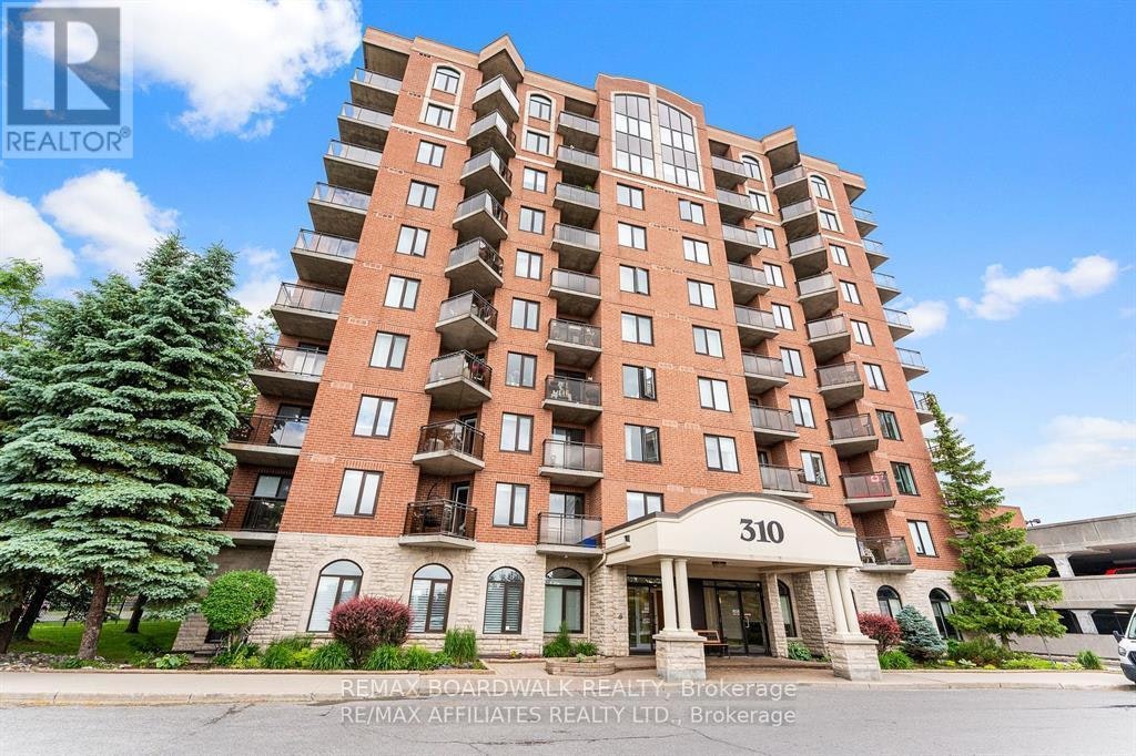 5S-310 Central Park Drive, Ottawa, ON, K2C 4G4 - 2