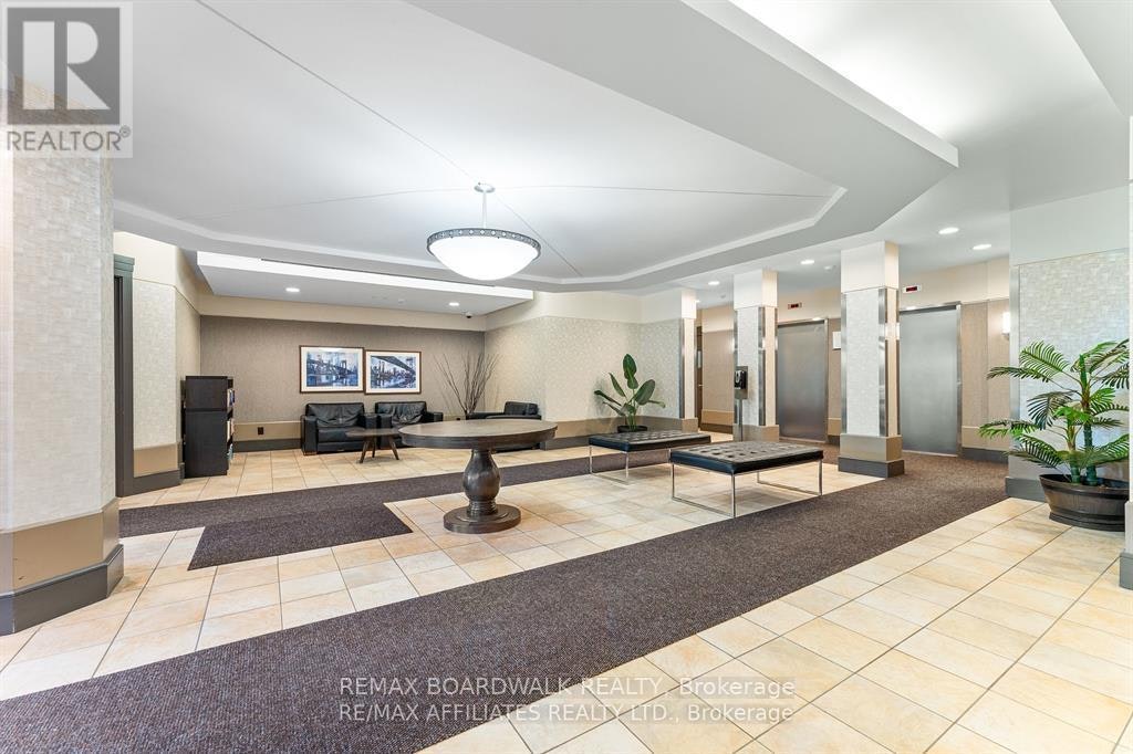 5S-310 Central Park Drive, Ottawa, ON, K2C 4G4 - 20