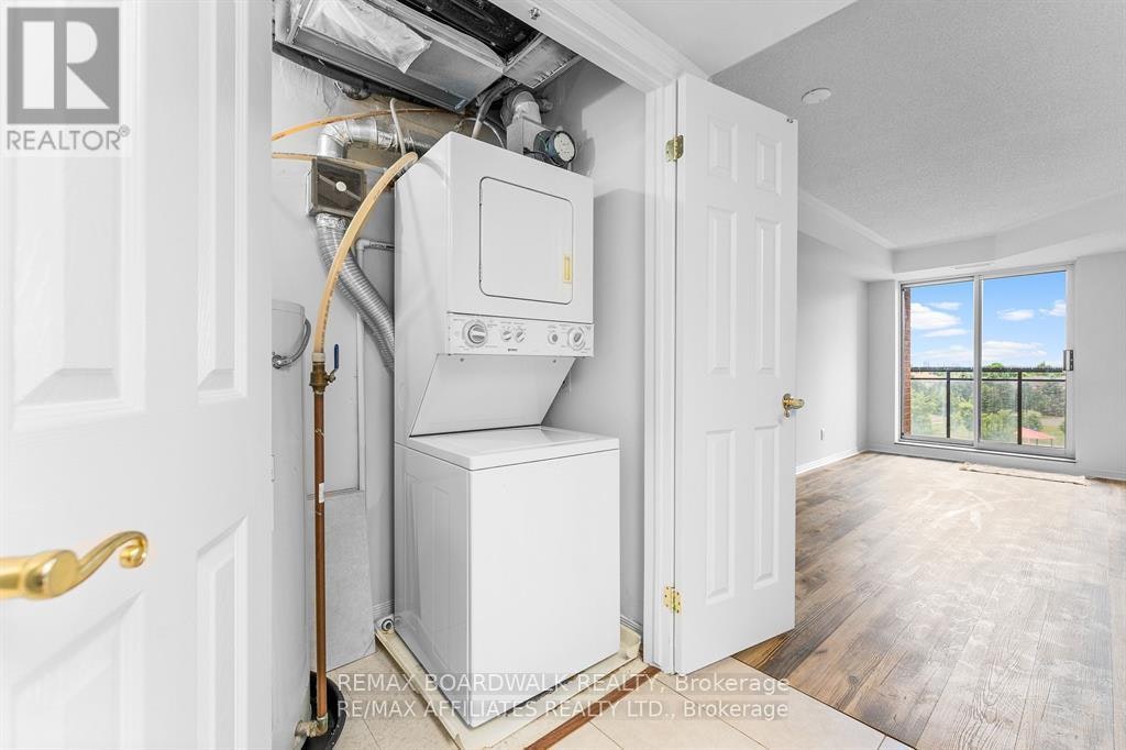 5S-310 Central Park Drive, Ottawa, ON, K2C 4G4 - 17