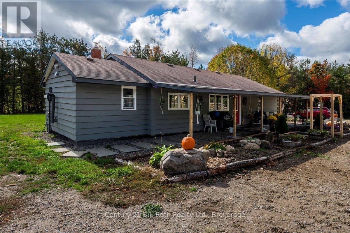 2286 Flos 10 Road, Springwater, ON, L0L 1P0