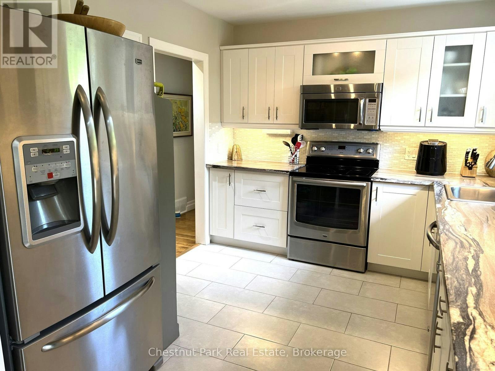 249 Pine Street, Collingwood, ON, L9Y 2P3 - 15