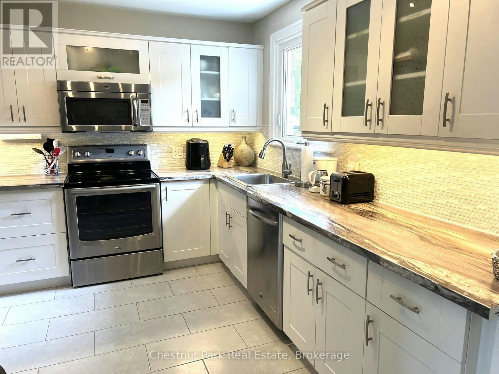 249 Pine Street, Collingwood, ON, L9Y 2P3 - 14