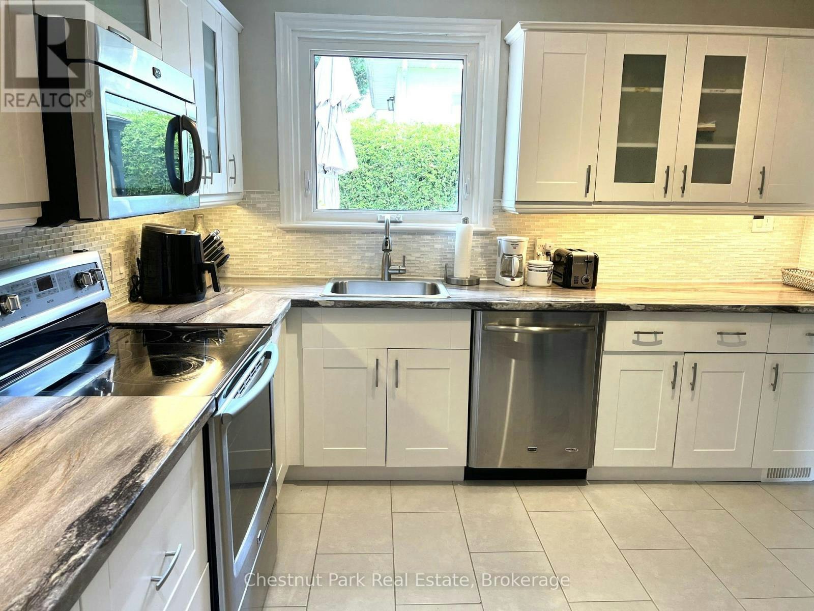 249 Pine Street, Collingwood, ON, L9Y 2P3 - 16