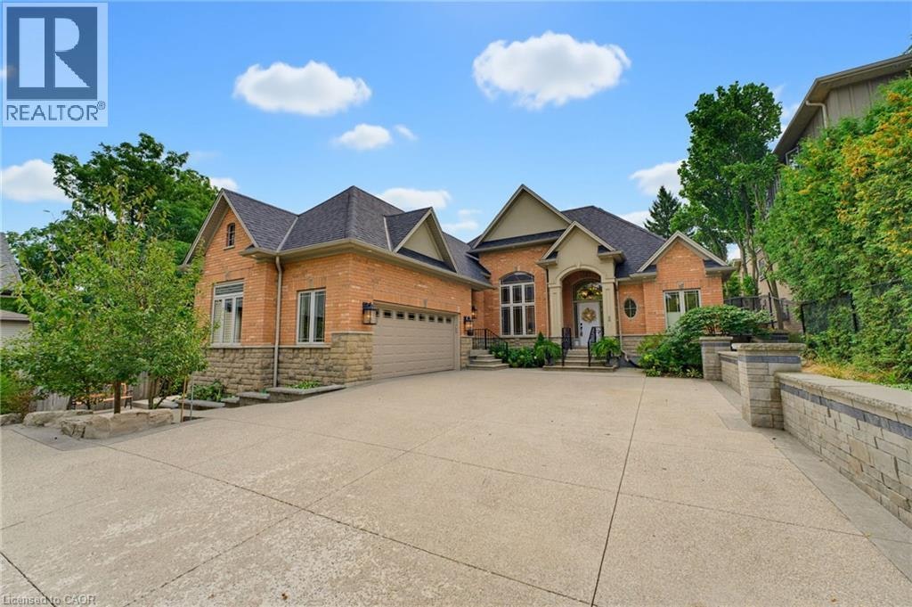 56 Academy Street, Hamilton, ON, L9G 2Y1