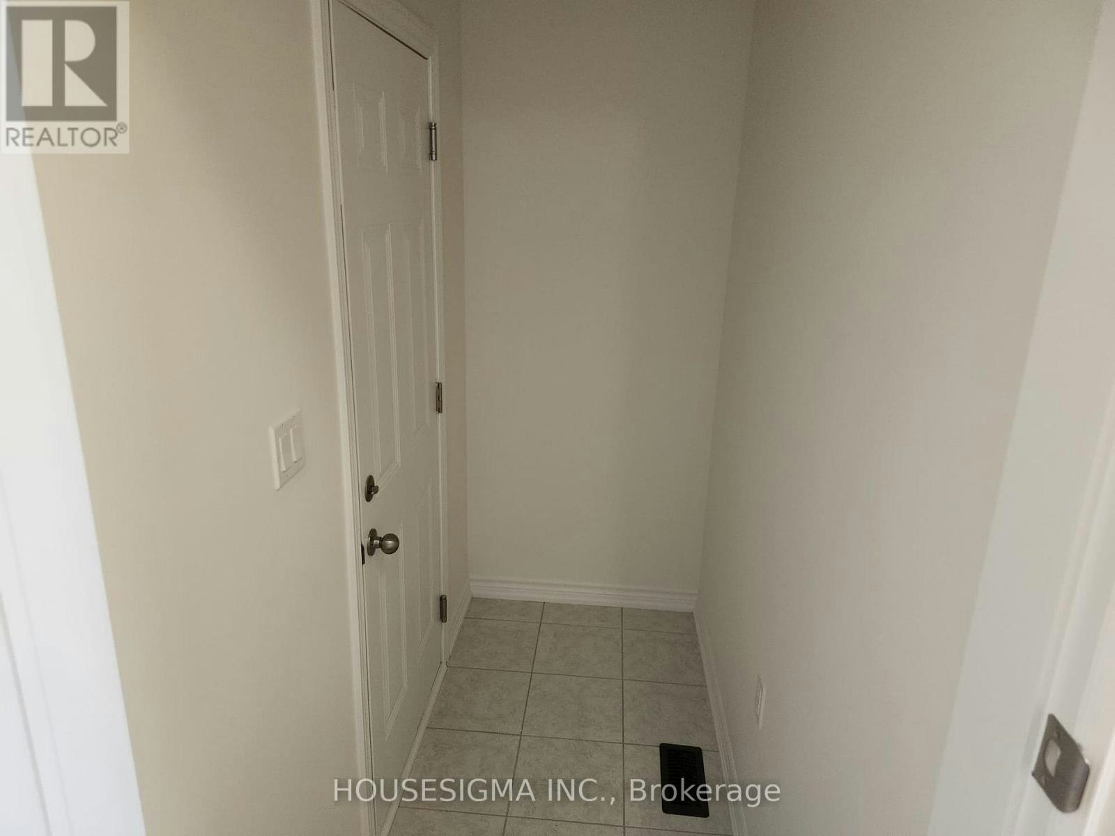 2988 Zenith Parkway, Pickering, ON, L1X 0R1 - 8