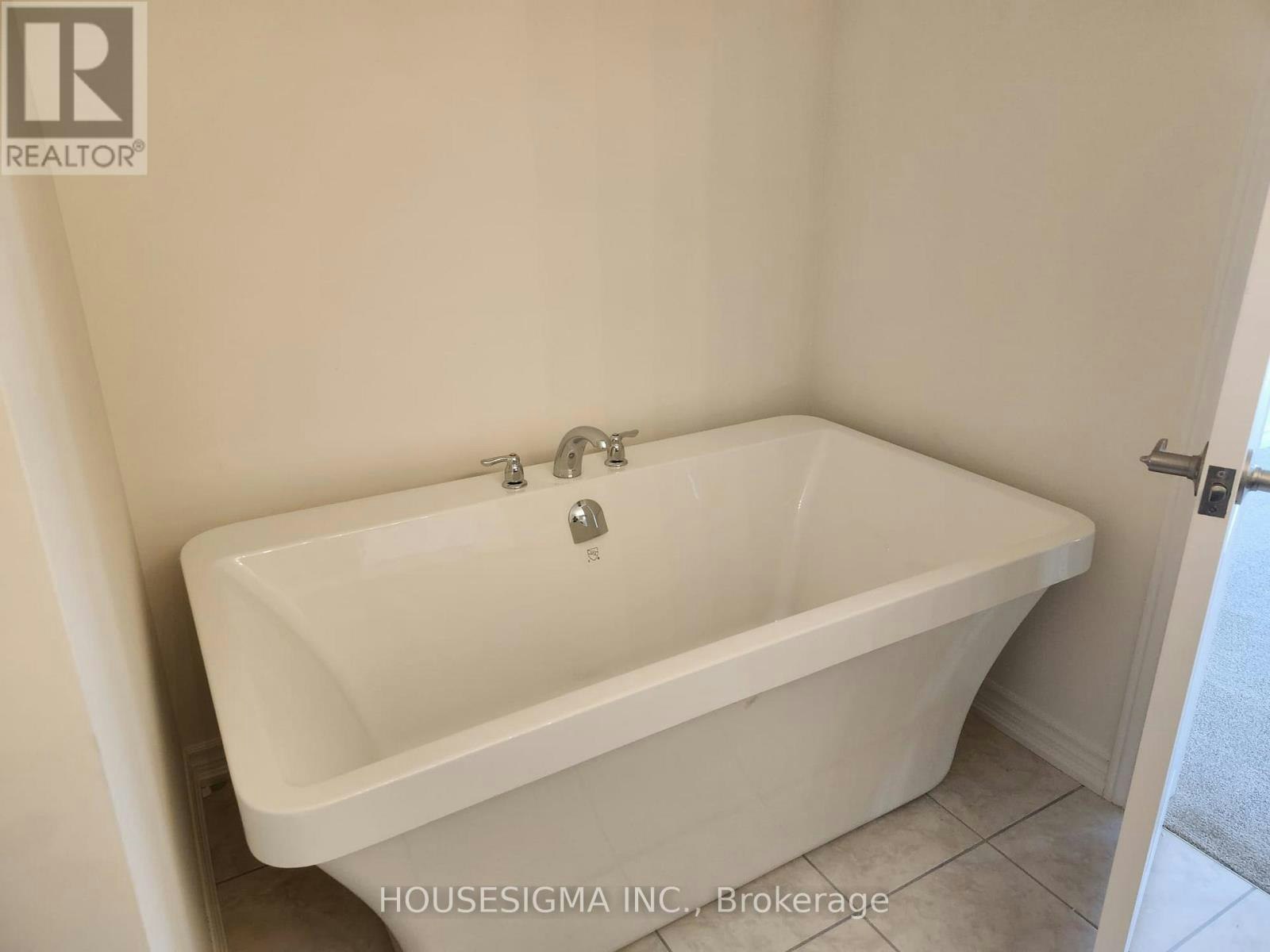 2988 Zenith Parkway, Pickering, ON, L1X 0R1 - 29