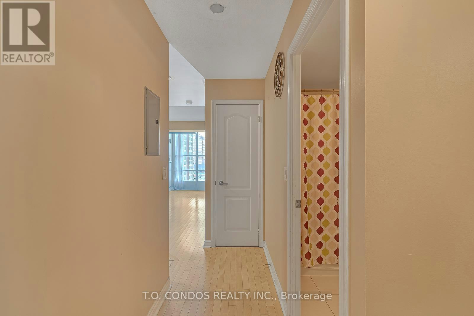 906-33 Elm Drive W, Mississauga, ON, L5B 4M2 - 2