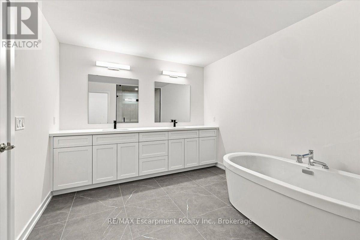 106 Valley Trail Place, Hamilton, ON, L8B 2A2 - 24