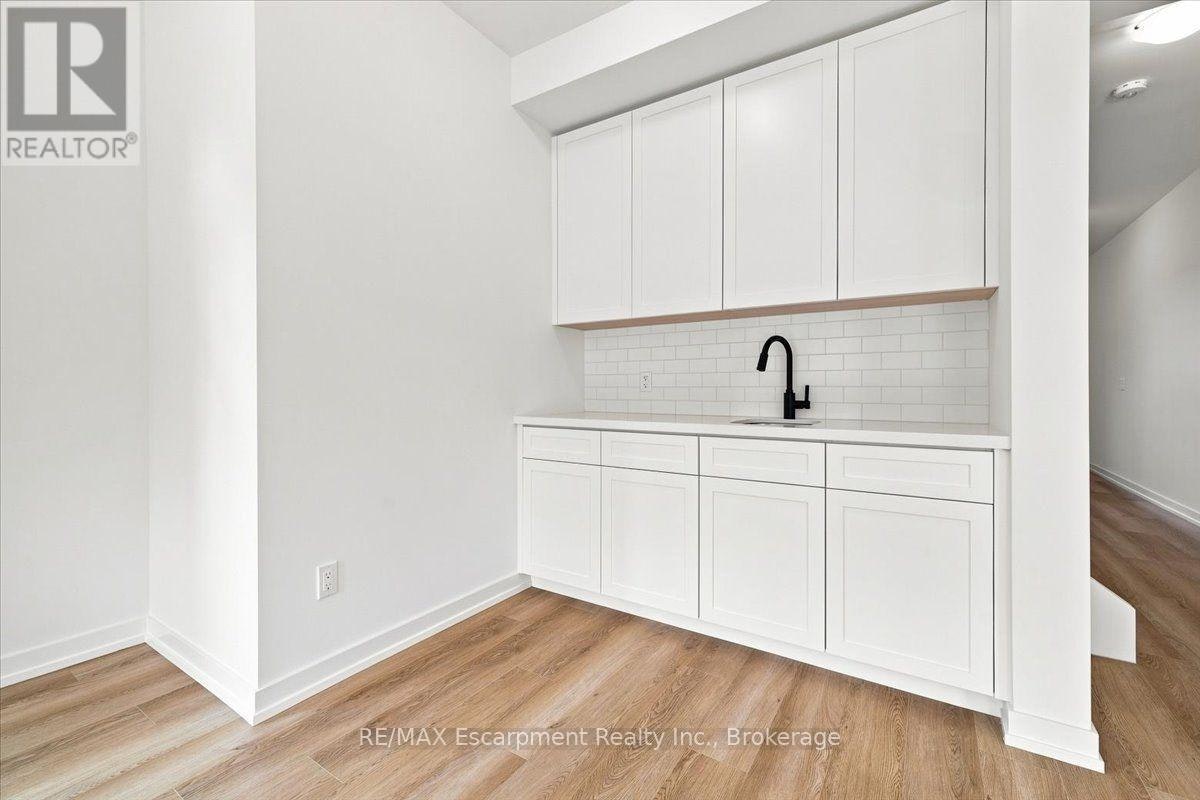 106 Valley Trail Place, Hamilton, ON, L8B 2A2 - 17