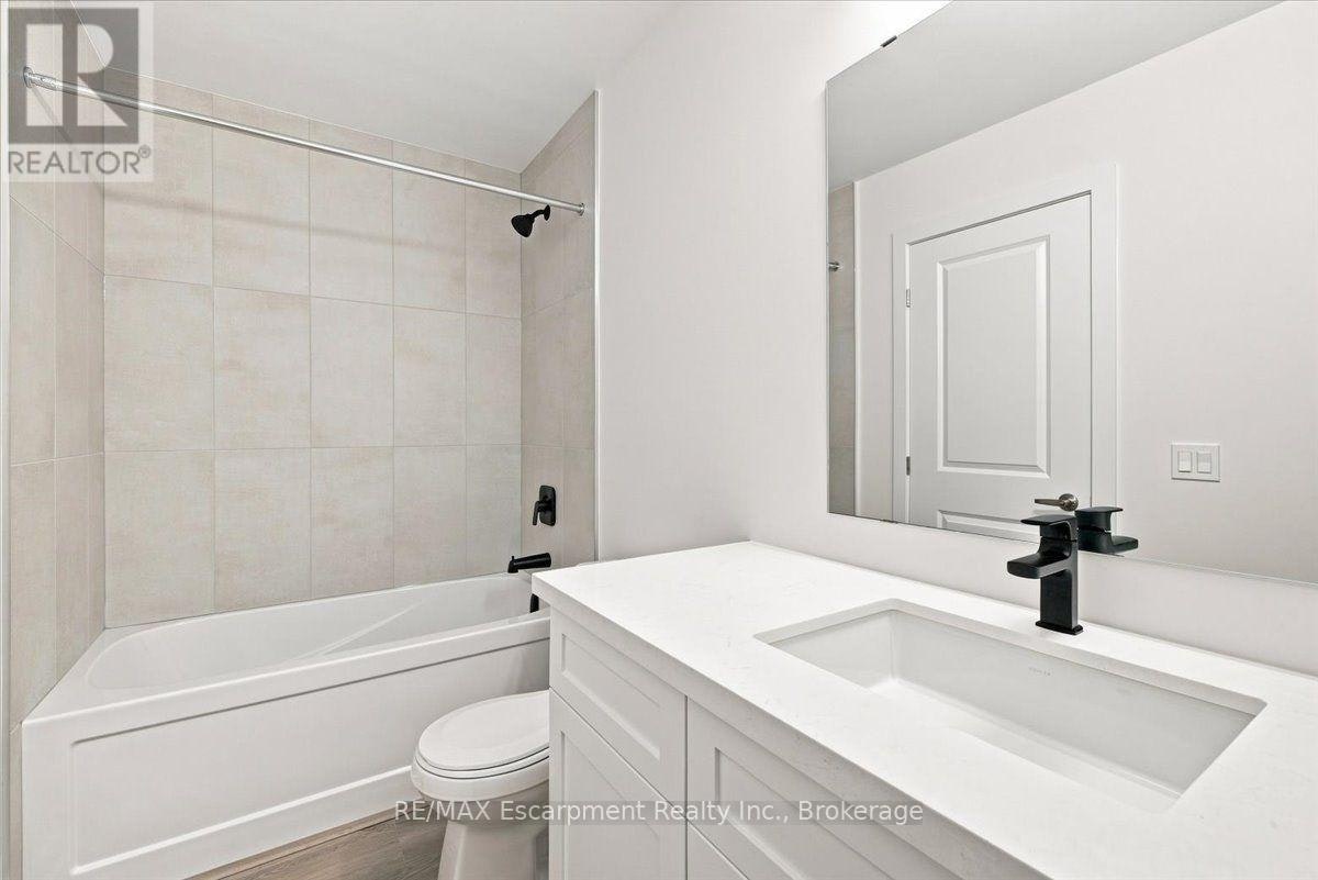 106 Valley Trail Place, Hamilton, ON, L8B 2A2 - 35