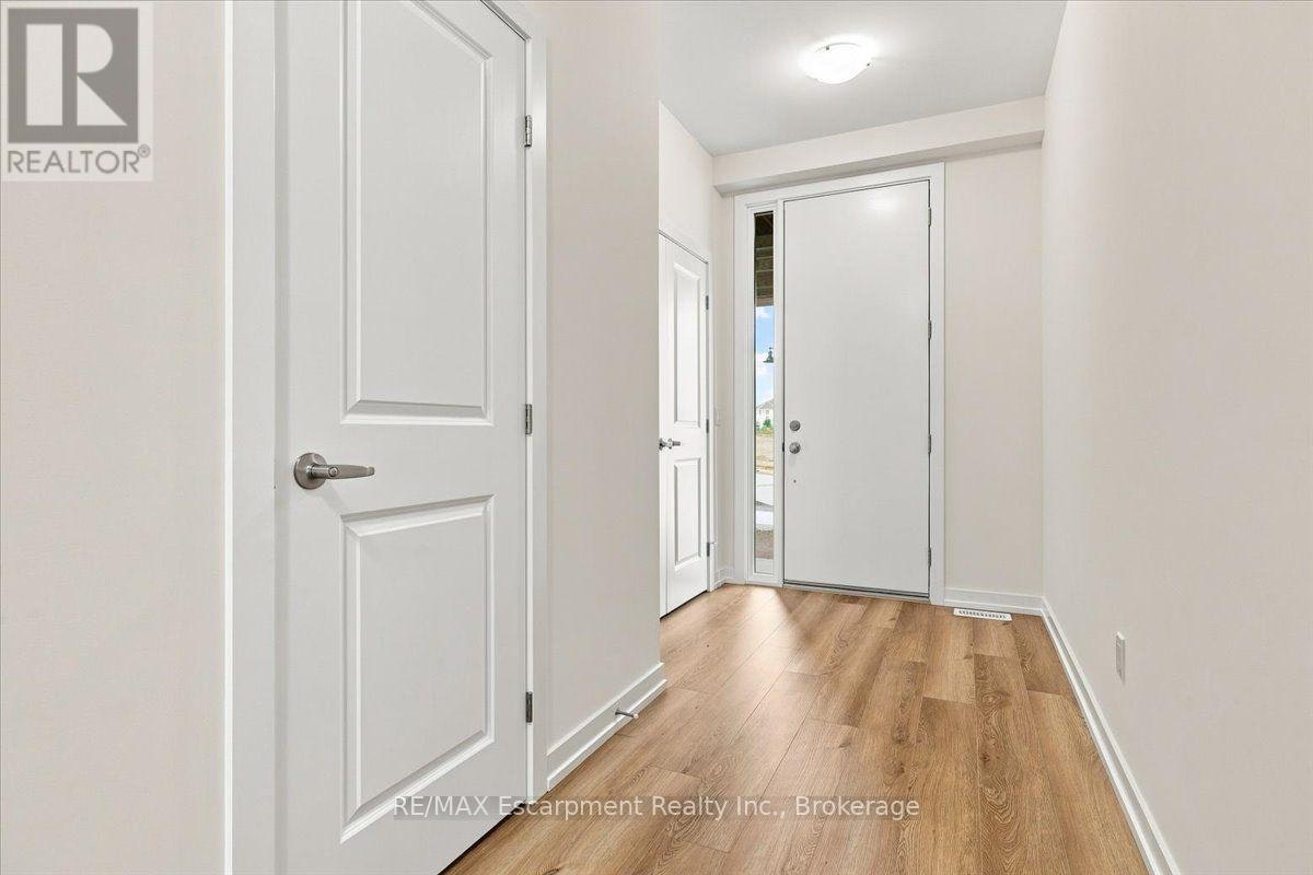 106 Valley Trail Place, Hamilton, ON, L8B 2A2 - 5