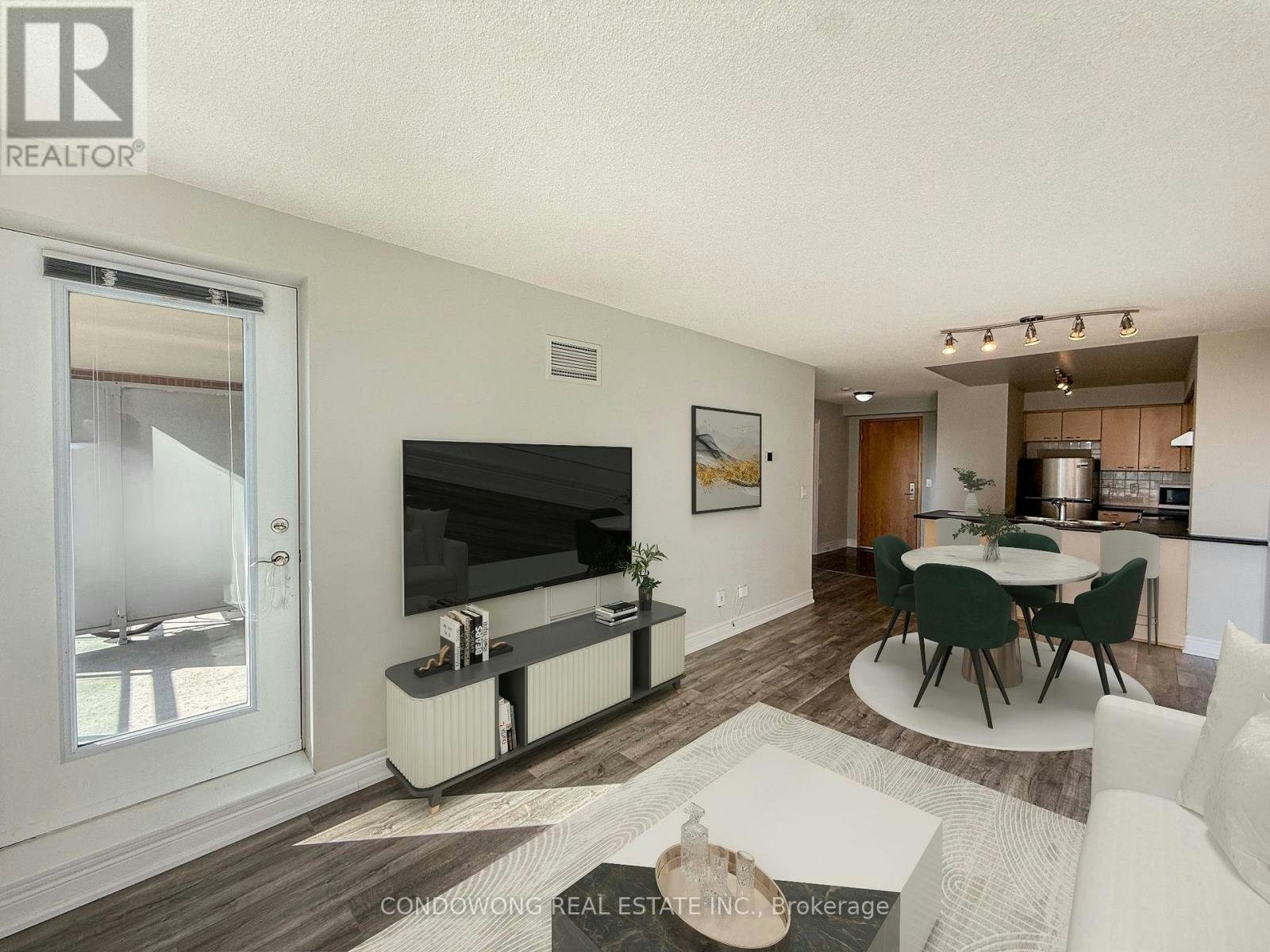 318-62 Suncrest Boulevard, Markham, ON, L3T 7Y6