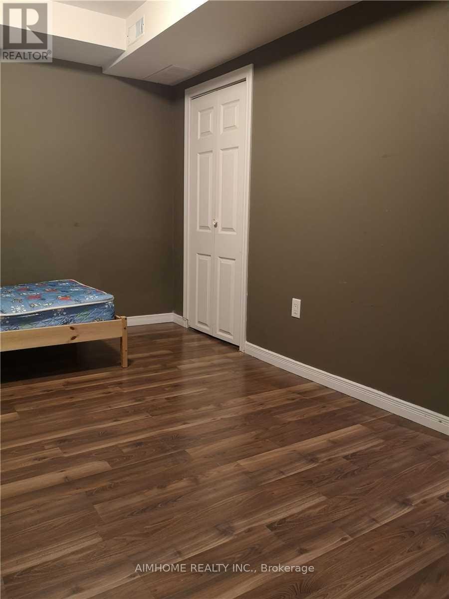 GL-28 Martell Gate, Aurora, ON, L4G 0C4 - 4