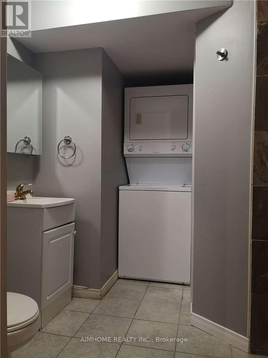 GL-28 Martell Gate, Aurora, ON, L4G 0C4 - 6