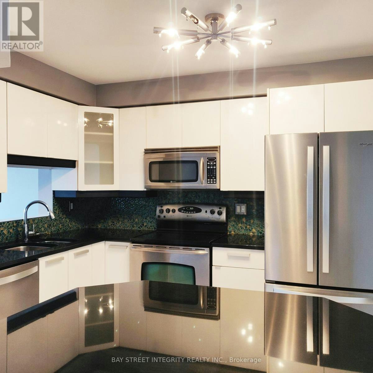 2054 Glenhampton Road, Oakville, ON, L6M 3T9 - 3