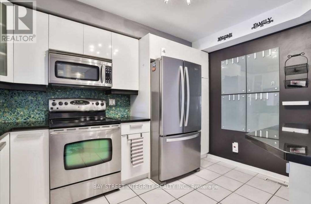 2054 Glenhampton Road, Oakville, ON, L6M 3T9 - 4
