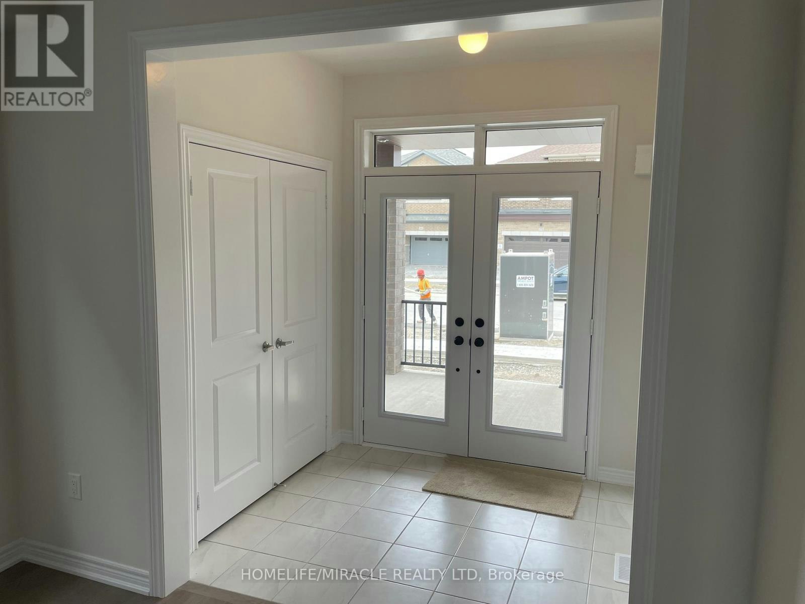 2175 Coppermine Street, Oshawa, ON, L1L 0T1 - 4