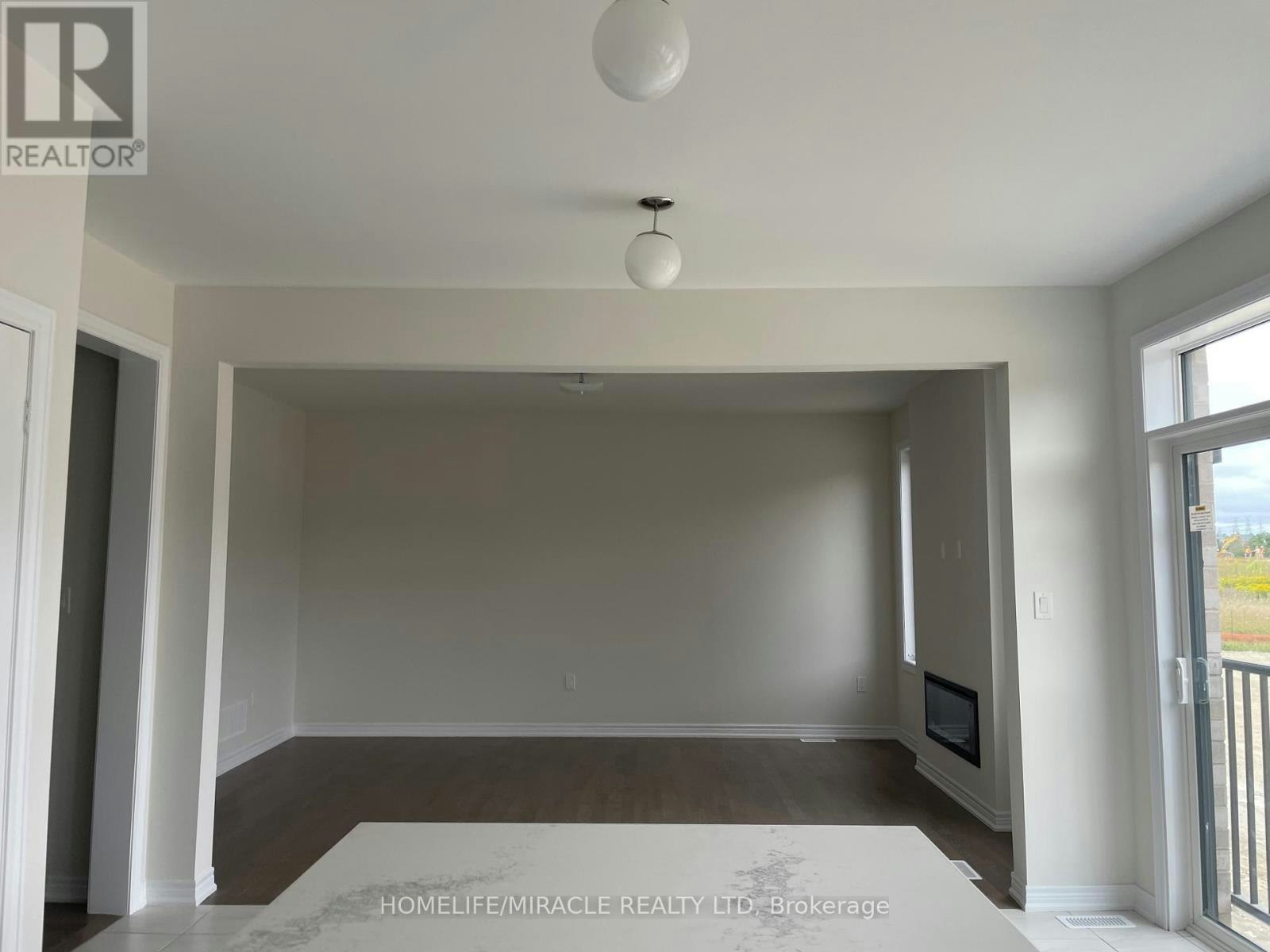 2175 Coppermine Street, Oshawa, ON, L1L 0T1 - 6