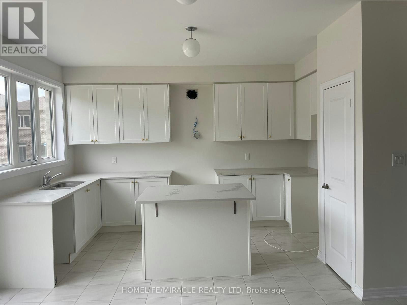 2175 Coppermine Street, Oshawa, ON, L1L 0T1 - 7