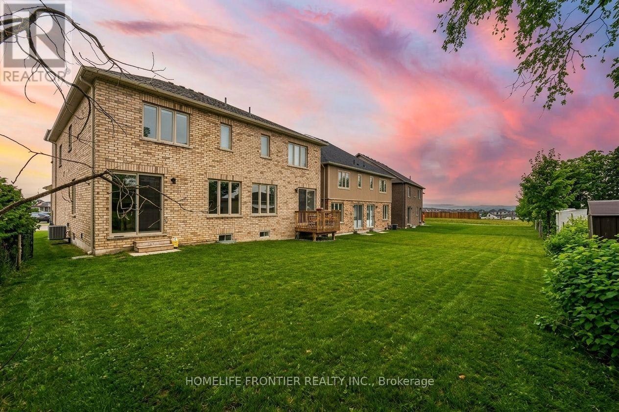 75 Kirkwood Way, Barrie, ON, L9J 0K7 - 2