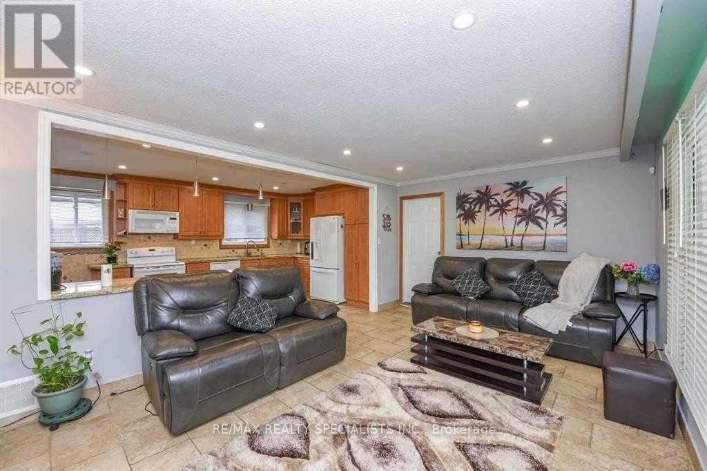 2 Marchbank Crescent, Brampton, ON, L6S 3B1 - 16