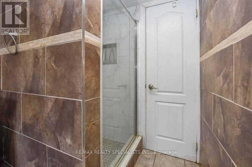 2 Marchbank Crescent, Brampton, ON, L6S 3B1 - 31
