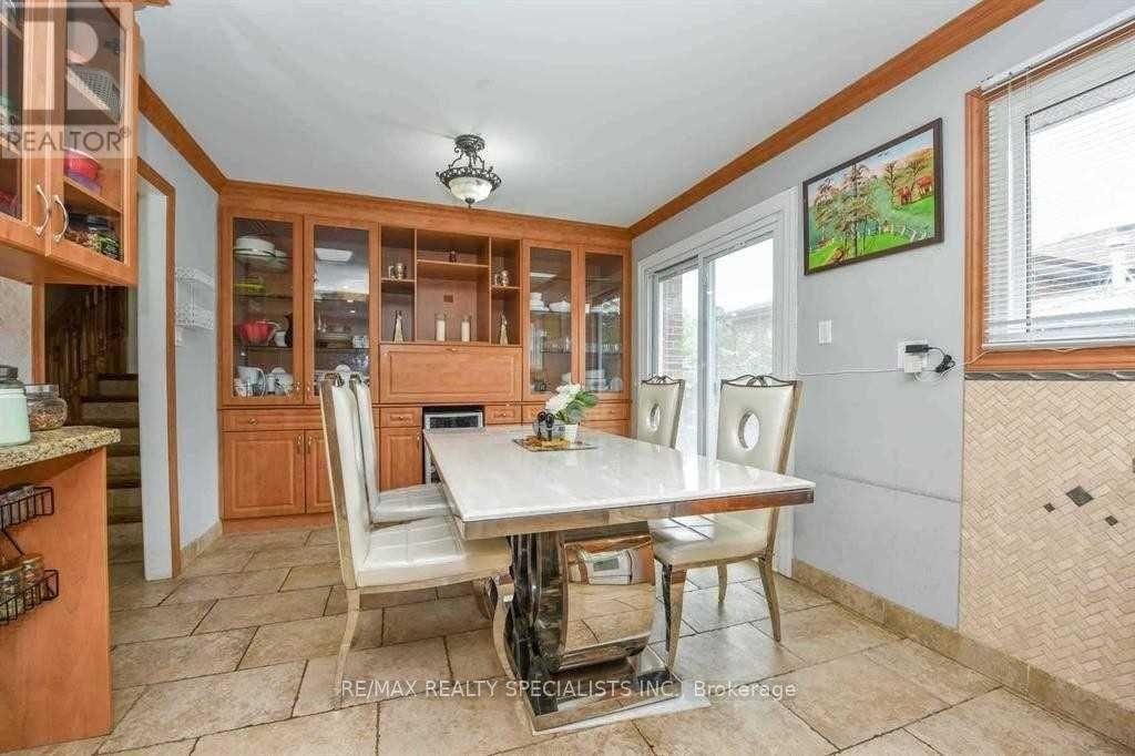 2 Marchbank Crescent, Brampton, ON, L6S 3B1 - 13