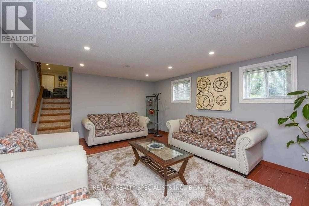 2 Marchbank Crescent, Brampton, ON, L6S 3B1 - 28