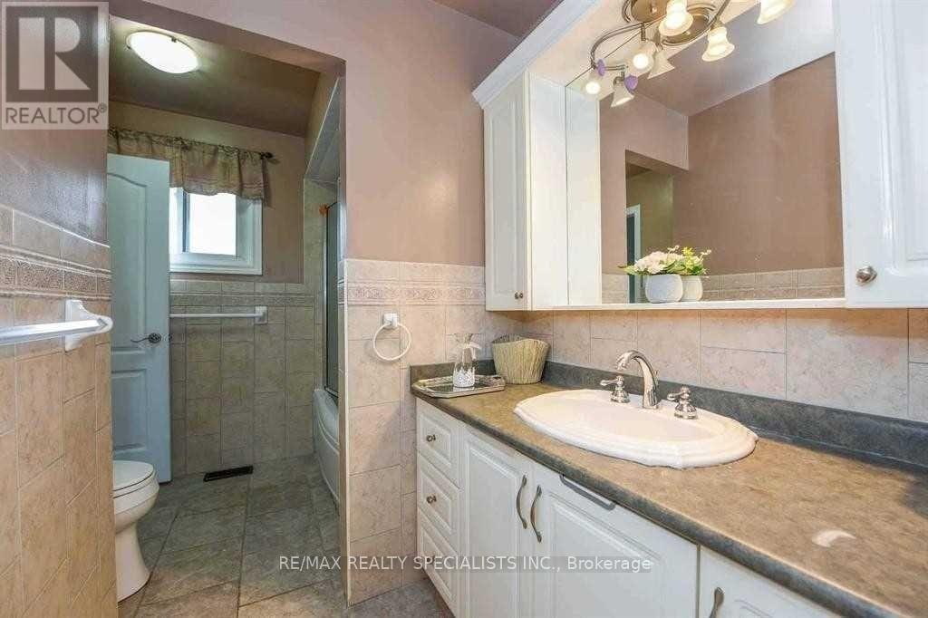 2 Marchbank Crescent, Brampton, ON, L6S 3B1 - 24