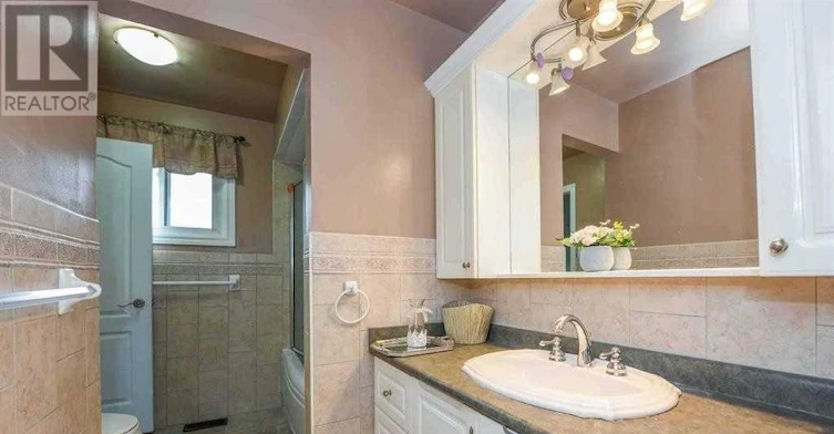 2 Marchbank Crescent, Brampton, ON, L6S 3B1 - 24