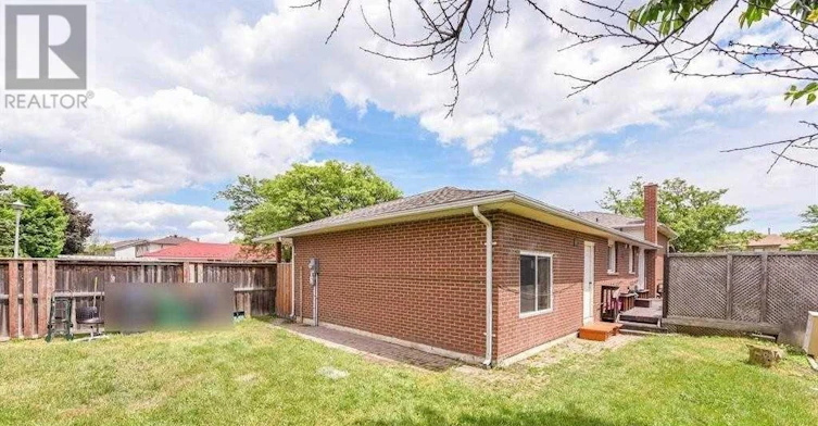 2 Marchbank Crescent, Brampton, ON, L6S 3B1 - 33