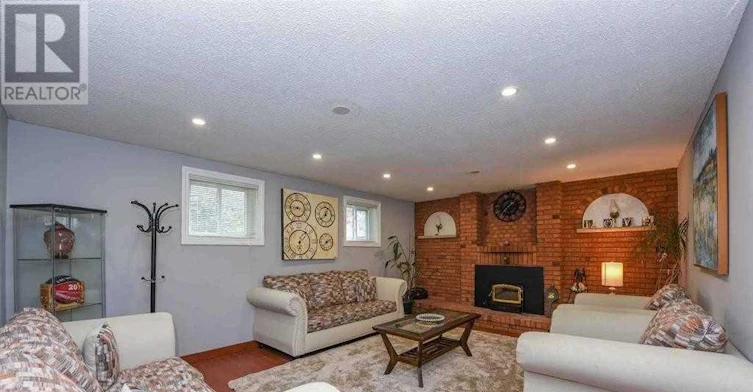 2 Marchbank Crescent, Brampton, ON, L6S 3B1 - 26