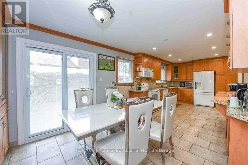 2 Marchbank Crescent, Brampton, ON, L6S 3B1 - 9