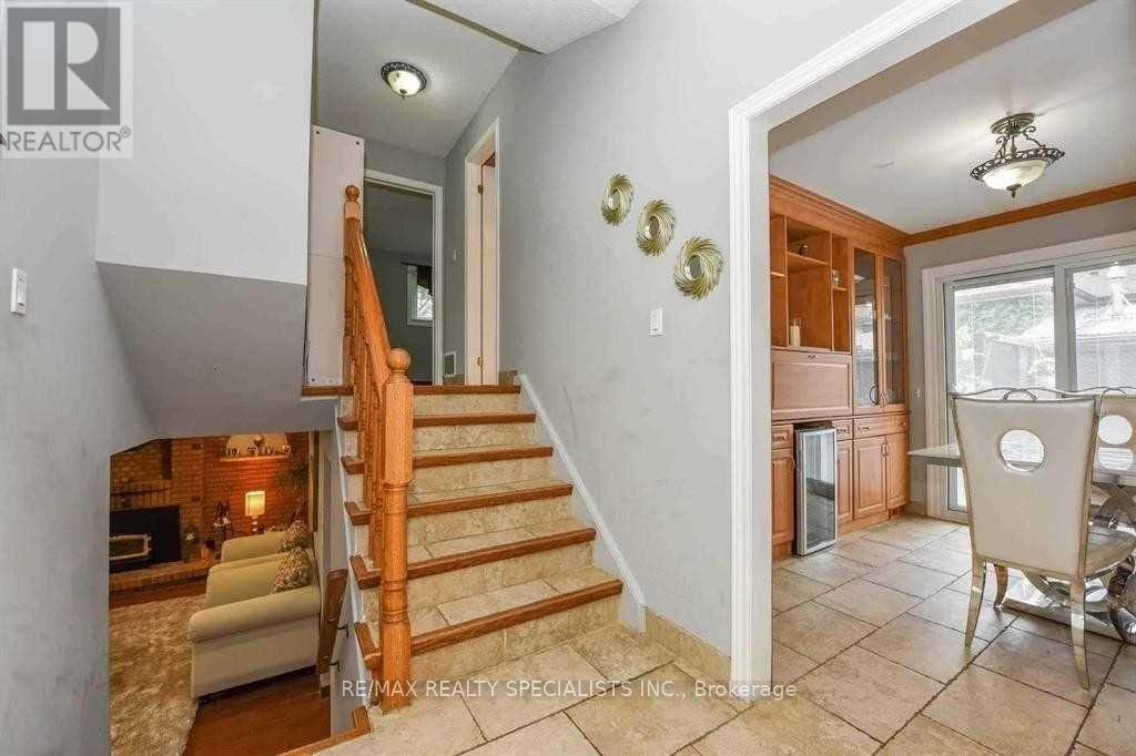2 Marchbank Crescent, Brampton, ON, L6S 3B1 - 15